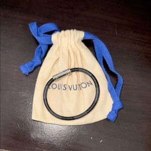 Louis Vuitton Keep It Black Leather Bracelet Sz. 19